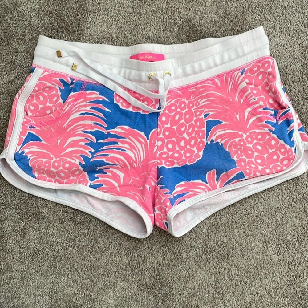 Lilly Pulitzer casual shorts, pineapple print, size small